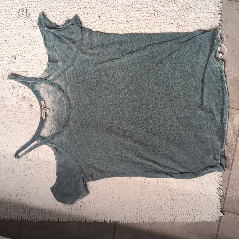 Women's cold shoulder lightweight green short sleeved top